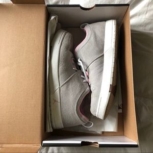 Jordan Cue (GS) Youth Sz 6. Euro 38.5